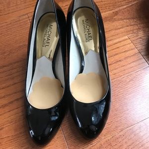 Michael Michael Kors patent leather mid-heel